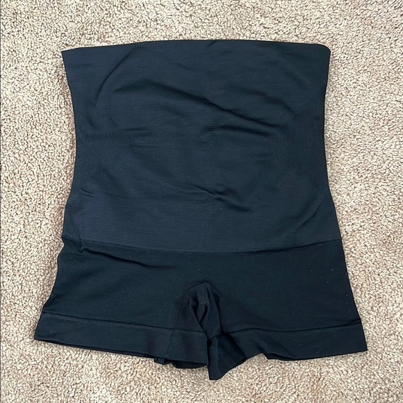 Shapewear Shorts - Picture 1 of 5